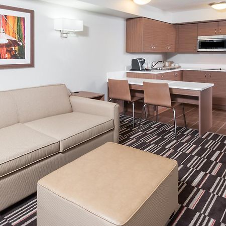 Microtel Inn & Suites By Wyndham Fort Saint John Fort St. John Eksteriør bilde