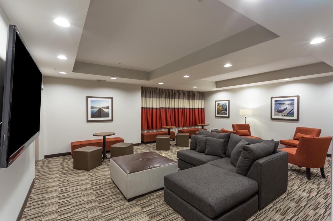 Microtel Inn & Suites By Wyndham Fort Saint John Fort St. John Eksteriør bilde